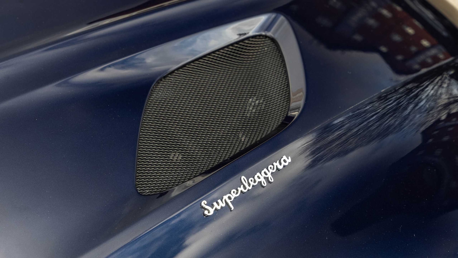 Used Aston Martin DBS 2020 for sale - 77257301: Photo 19