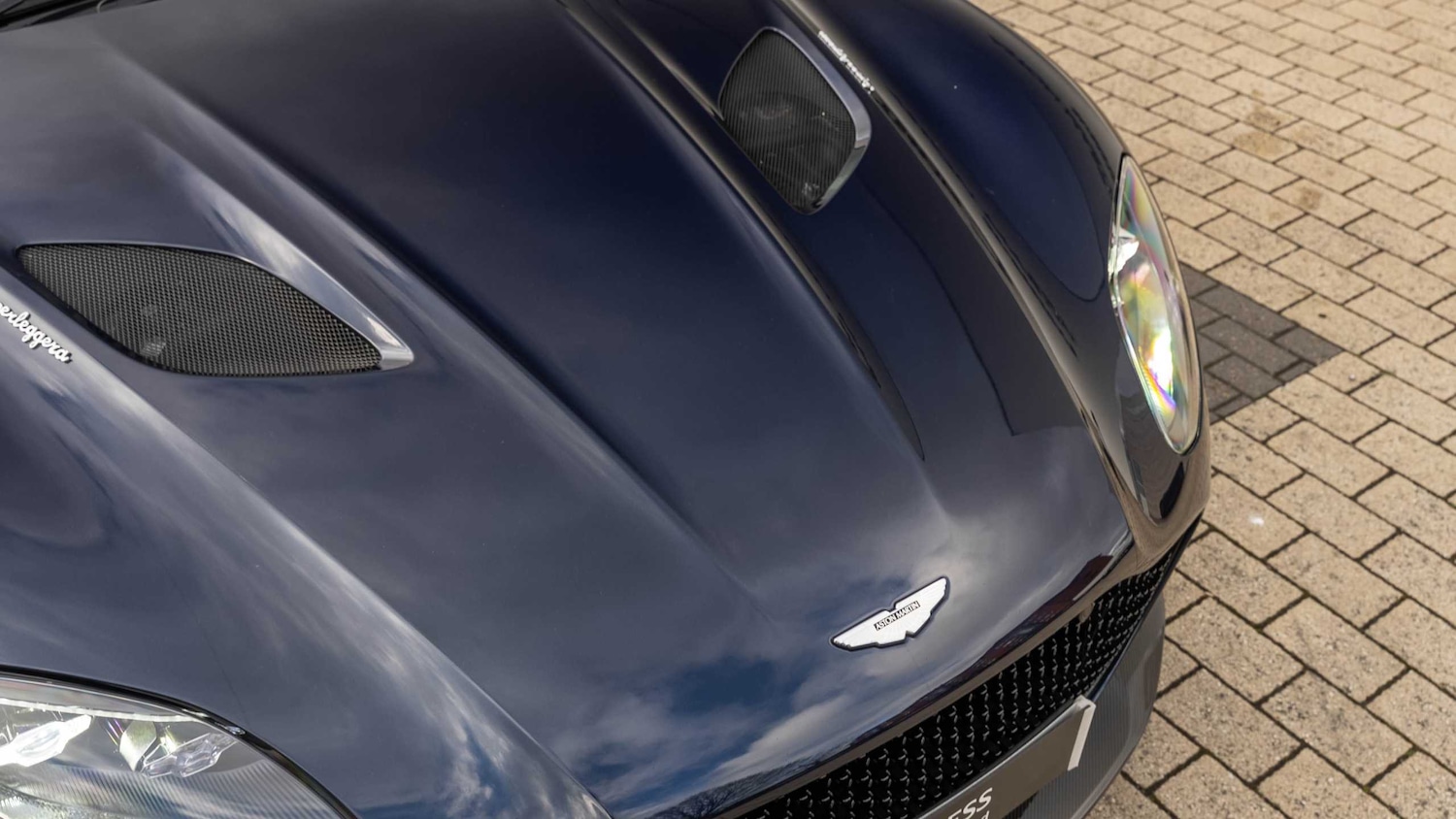 Used Aston Martin DBS 2020 for sale - 77257301: Photo 21