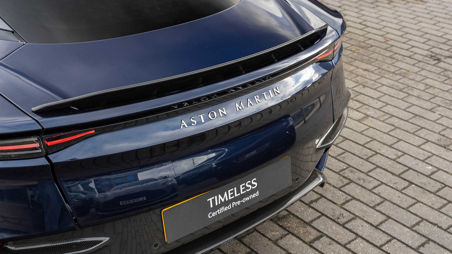 Used Aston Martin DBS 2020 for sale - 77257301: Photo 28