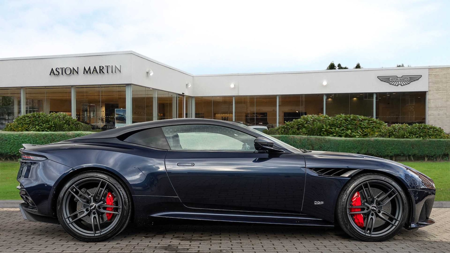 Used Aston Martin DBS 2020 for sale - 77257301: Photo 3