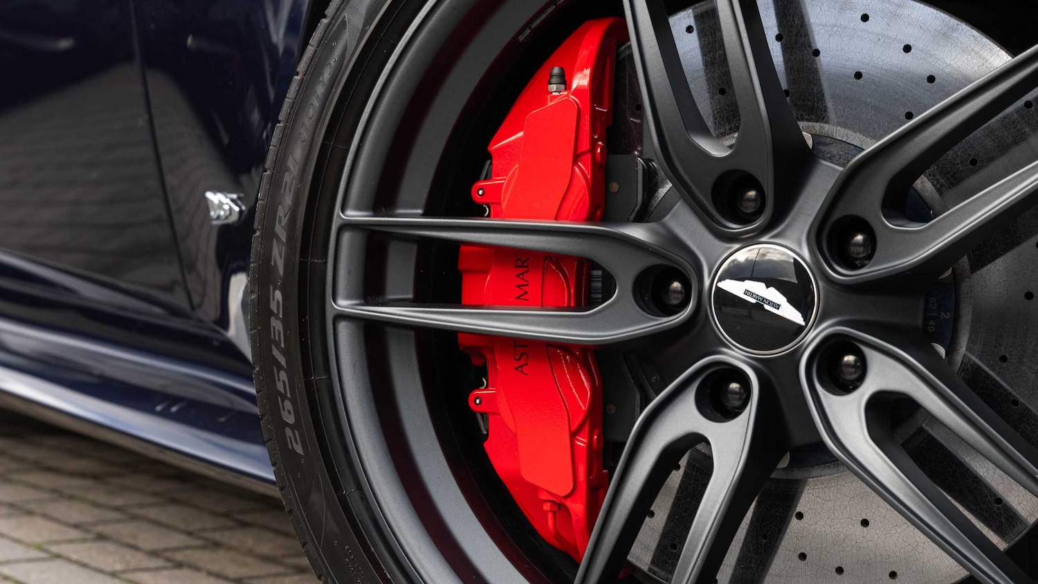 Used Aston Martin DBS 2020 for sale - 77257301: Photo 30