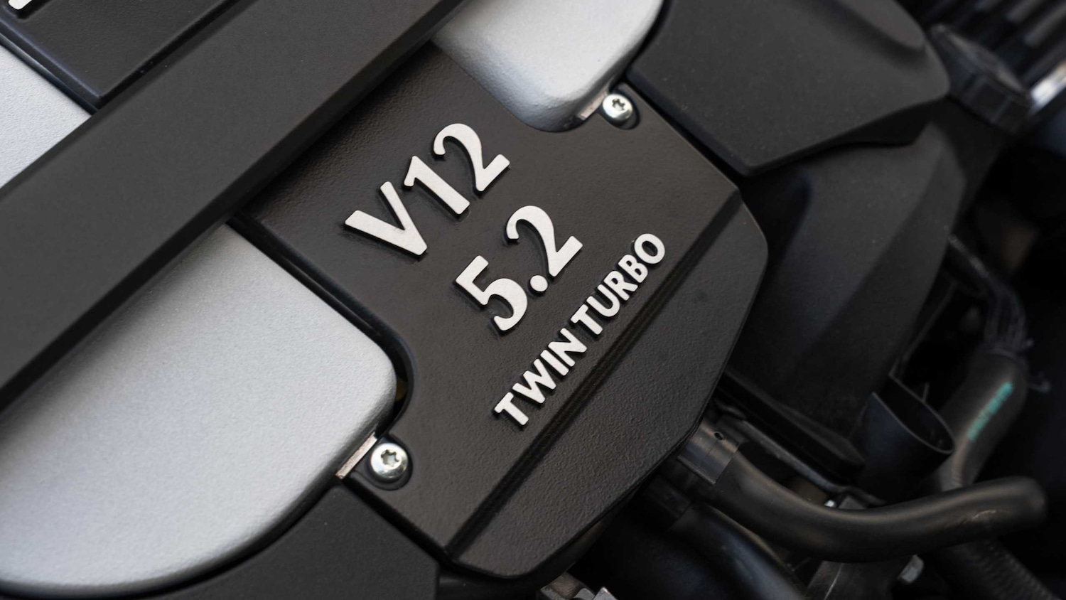 Used Aston Martin DBS 2020 for sale - 77257301: Photo 32