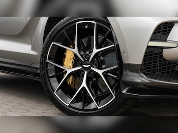 Used Aston Martin DBX 2024 for sale - 75742272: Photo