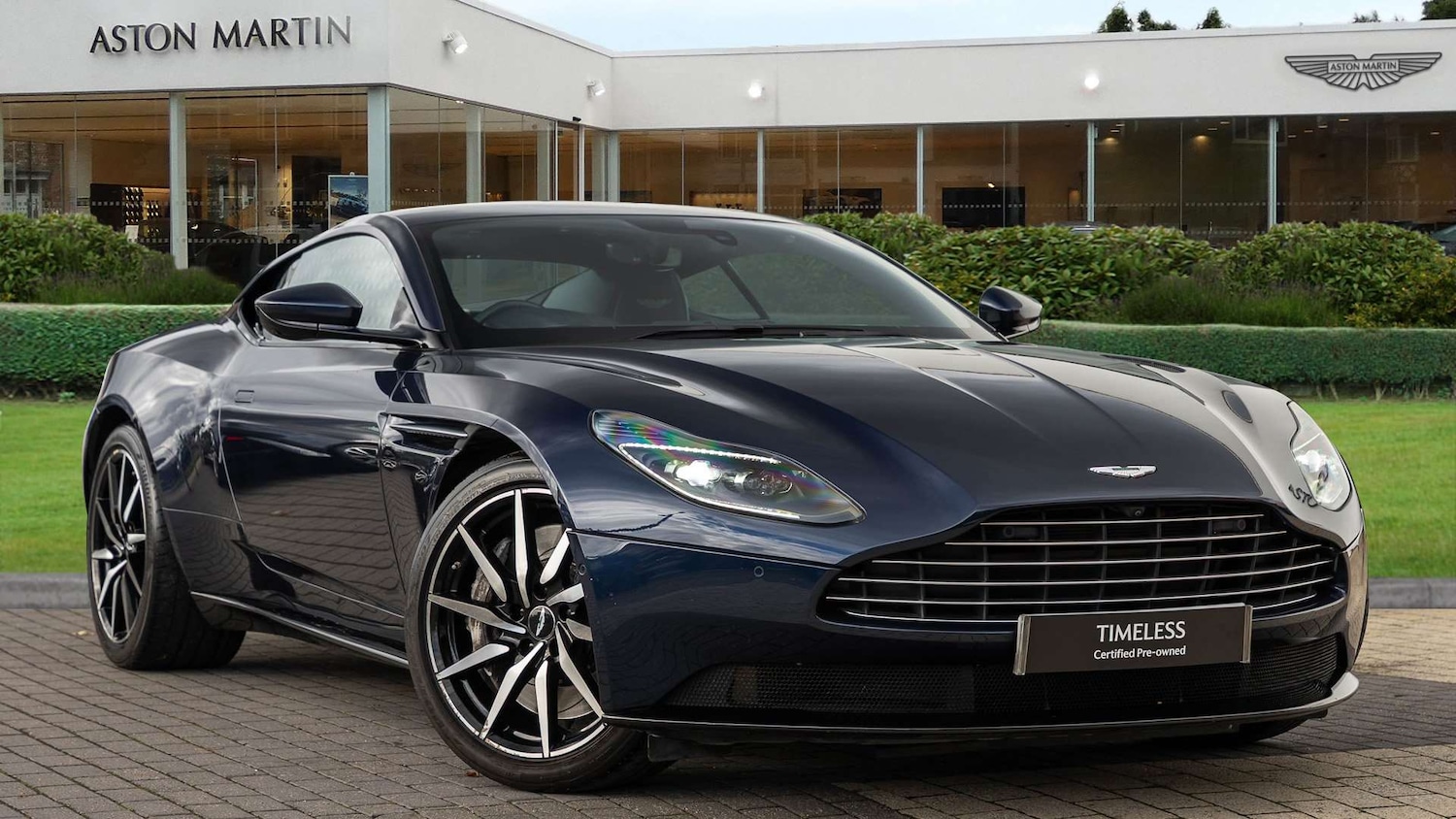 Used Aston Martin DB11 for sale - 76351629: Photo 1