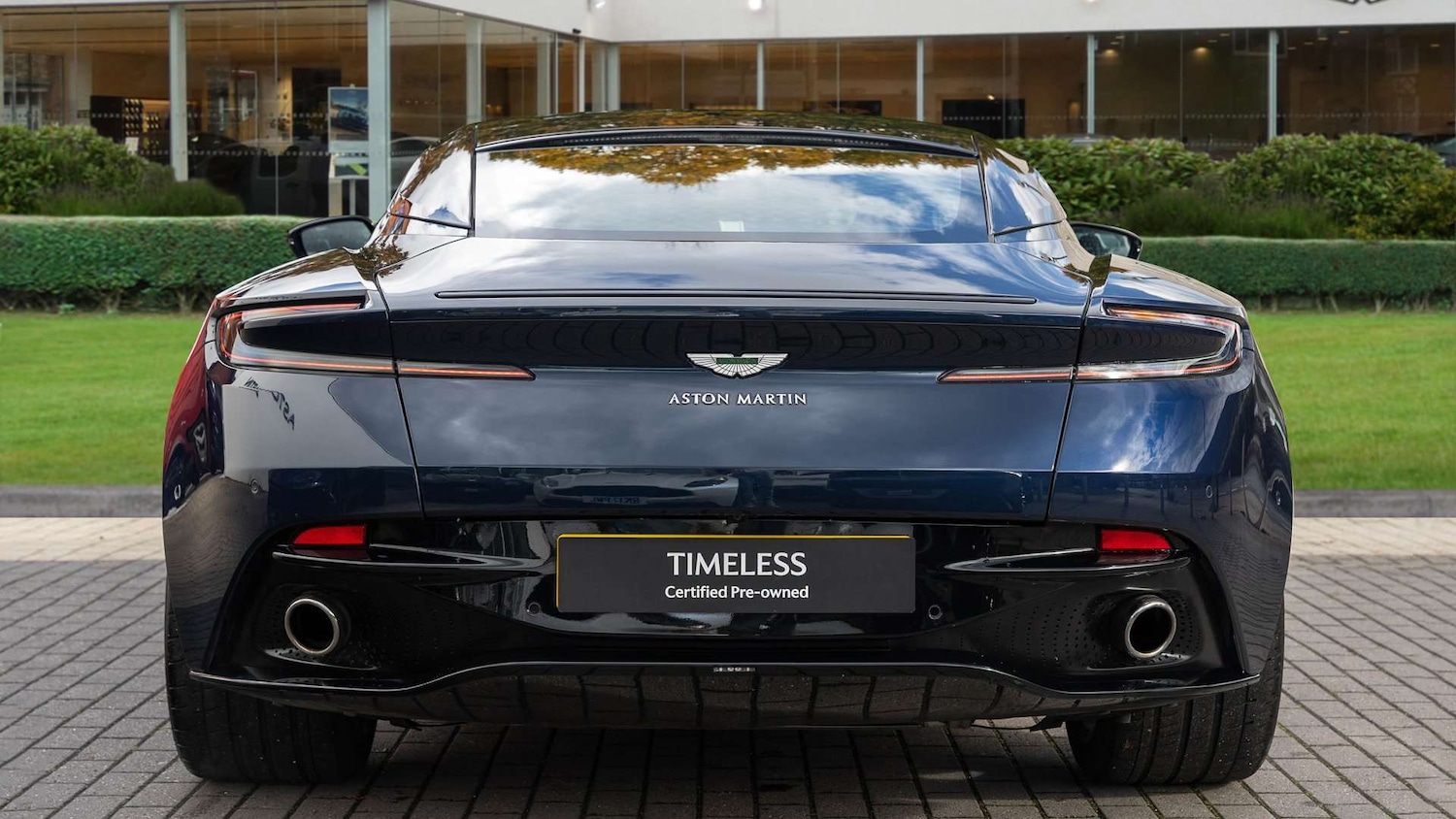 Used Aston Martin DB11 for sale - 76351629: Photo 14