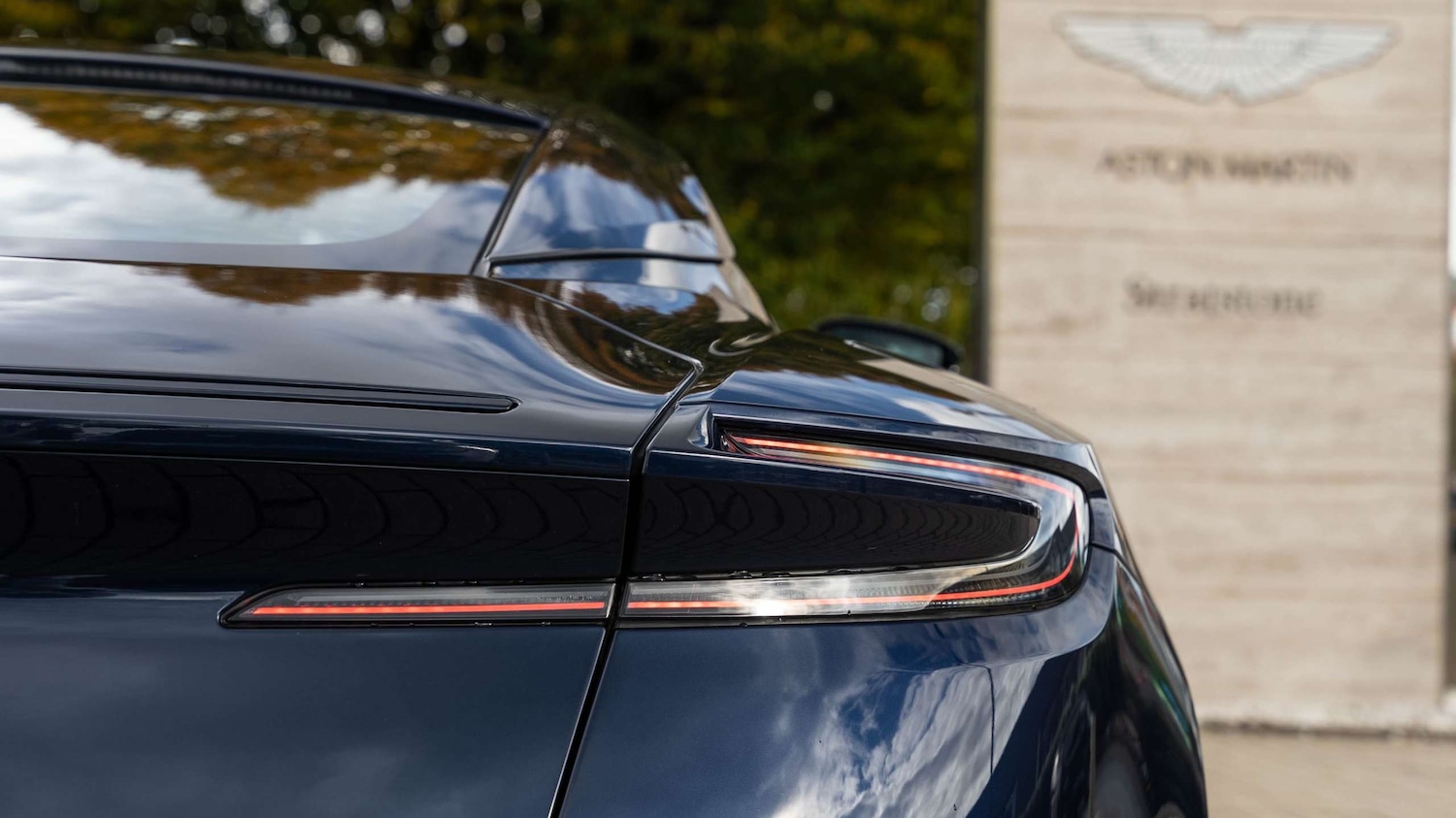 Used Aston Martin DB11 for sale - 76351629: Photo 18