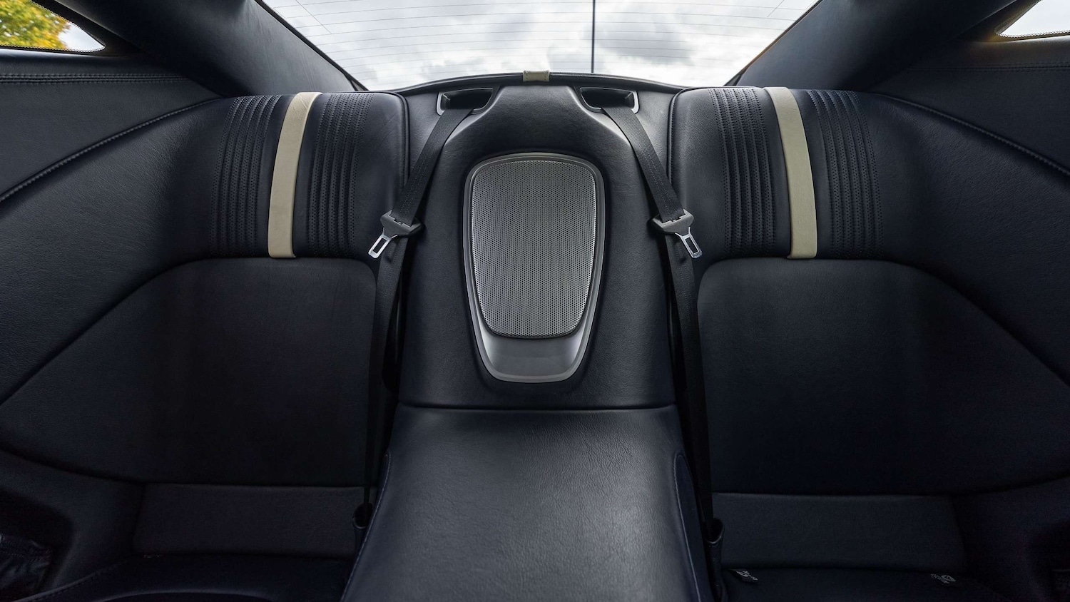 Used Aston Martin DB11 for sale - 76351629: Photo 20