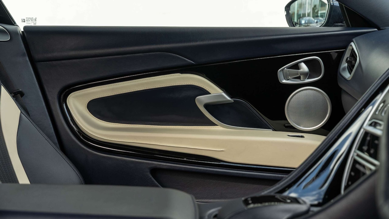 Used Aston Martin DB11 for sale - 76351629: Photo 22