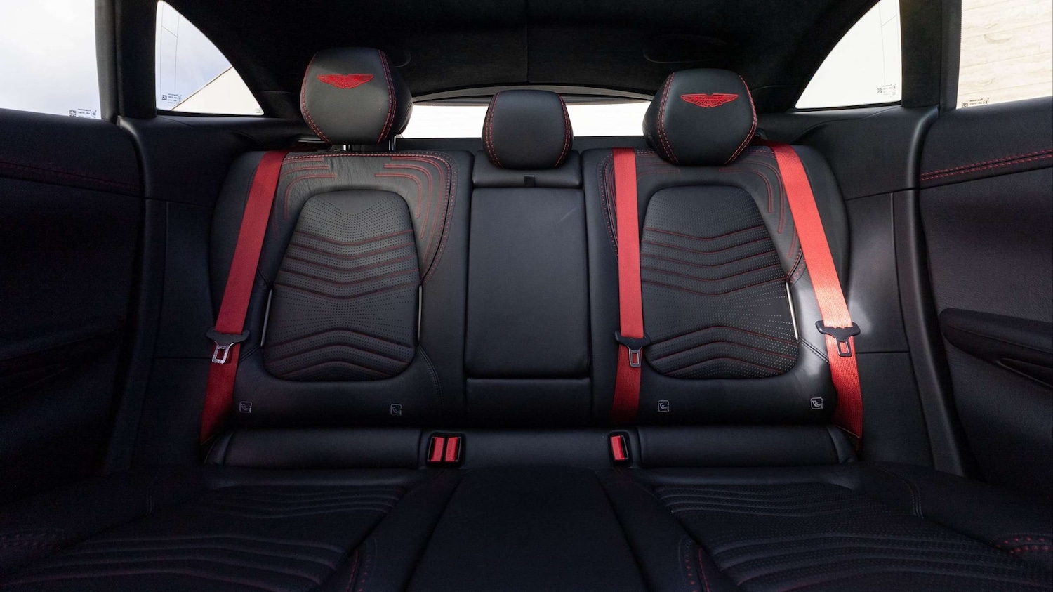 Used Aston Martin DBX 2021 for sale - 76774057: Photo 19