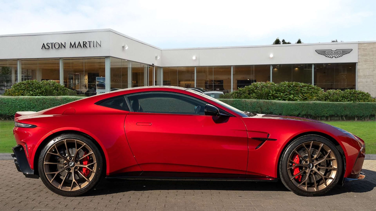 Used Aston Martin Vantage 2025 for sale - 76242442: Photo 13