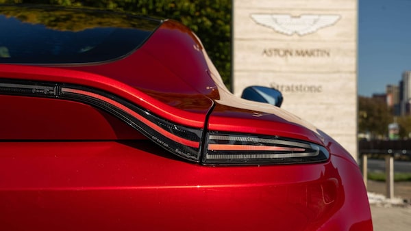 Used Aston Martin Vantage 2025 for sale - 76242442: Photo 17