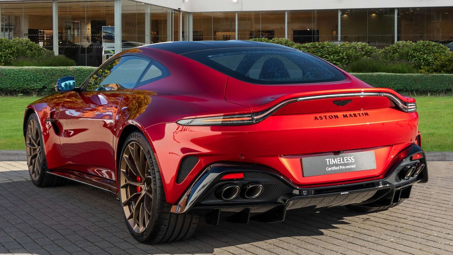 Used Aston Martin Vantage 2025 for sale - 76242442: Photo 2