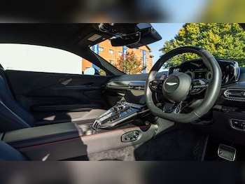 Used Aston Martin Vantage 2025 for sale - 76242442: Photo 3