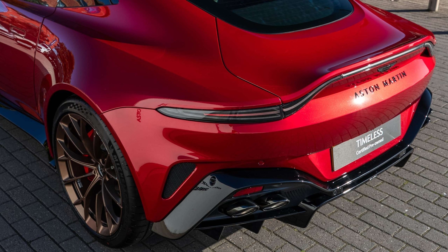Used Aston Martin Vantage 2025 for sale - 76242442: Photo 8