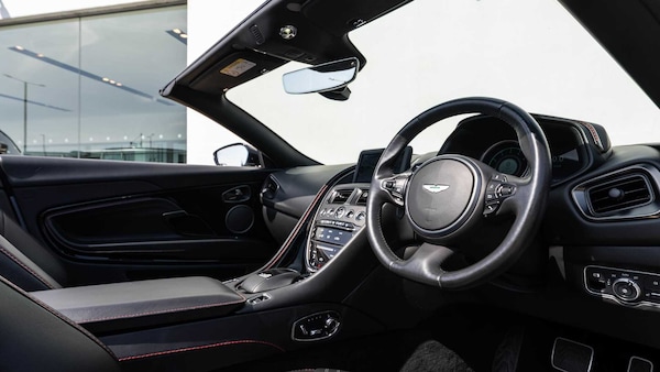 Used Aston Martin DB11 2022 for sale - 76205235: Photo 3