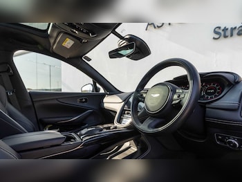 Used Aston Martin DBX 2023 for sale - 75216908: Photo