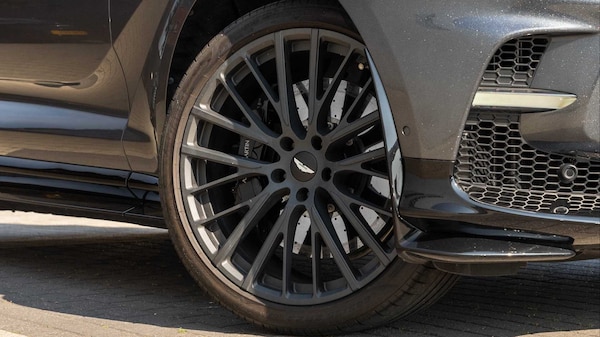 Used Aston Martin DBX 2023 for sale - 75216908: Photo 4