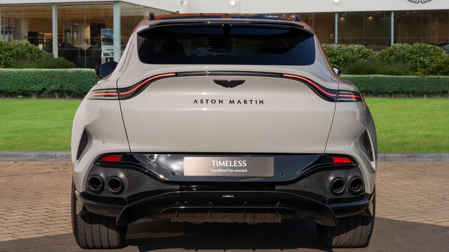 Used Aston Martin DBX 2023 for sale - 76141909: Photo 15