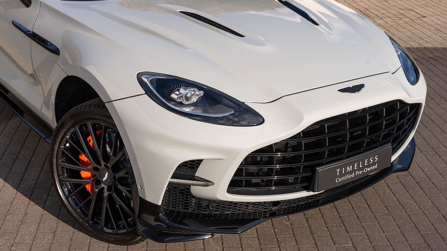 Used Aston Martin DBX 2023 for sale - 76141909: Photo 16