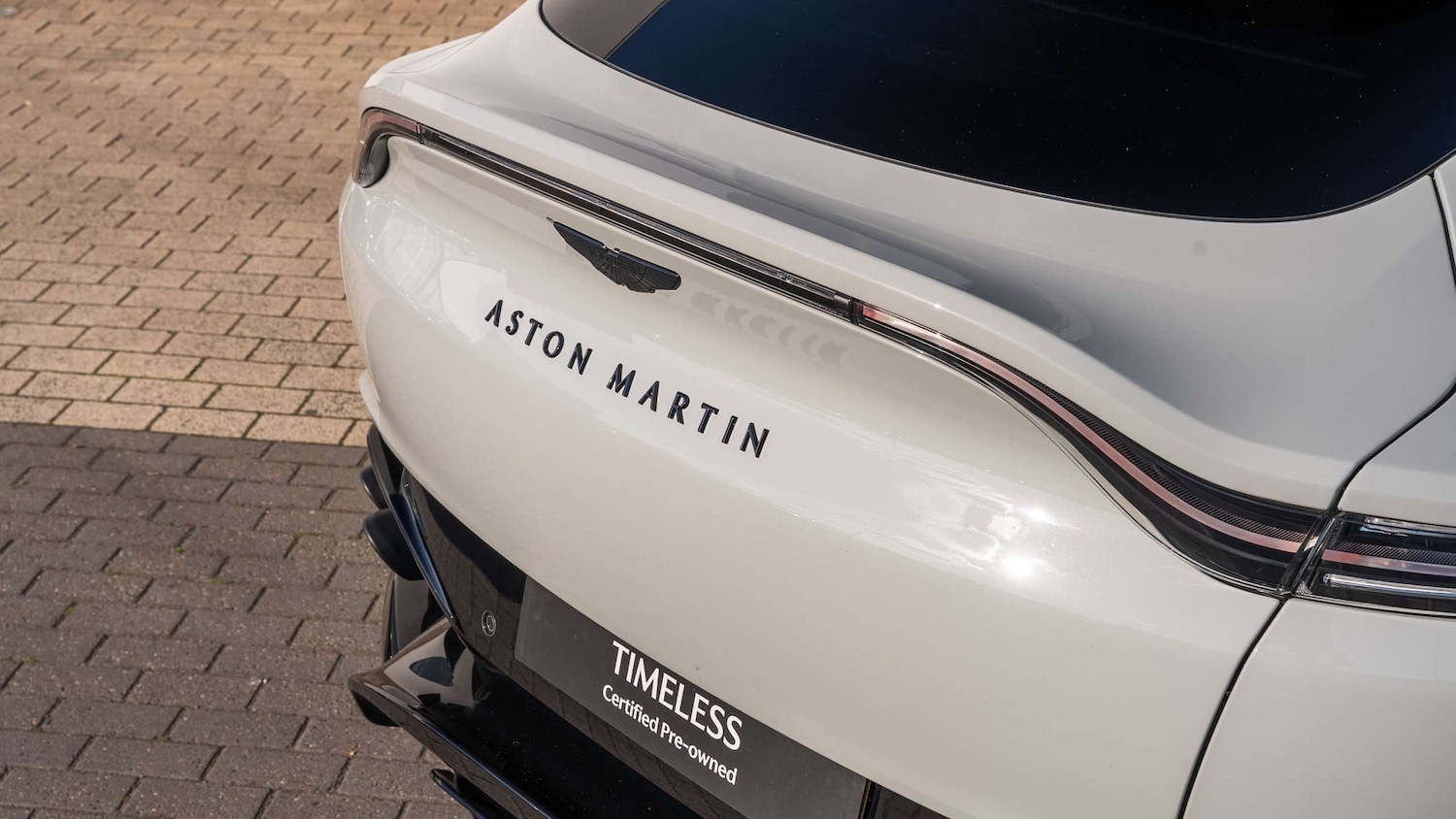 Used Aston Martin DBX 2023 for sale - 76141909: Photo 8