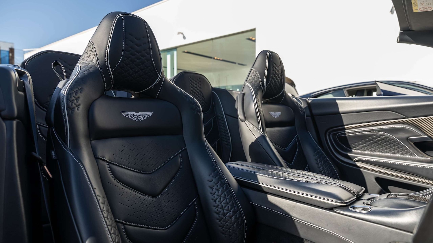 Used Aston Martin DBS 2023 for sale - 76230322: Photo 12