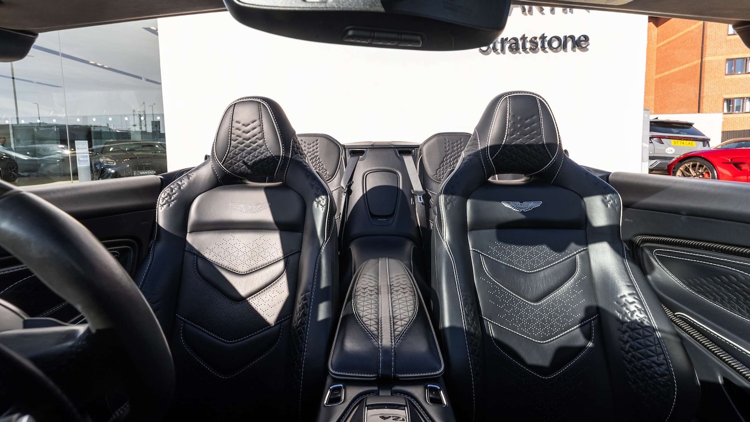 Used Aston Martin DBS 2023 for sale - 76230322: Photo 19