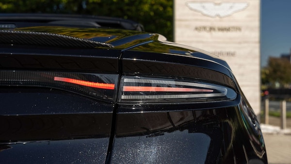 Used Aston Martin DBS 2023 for sale - 76230322: Photo 27