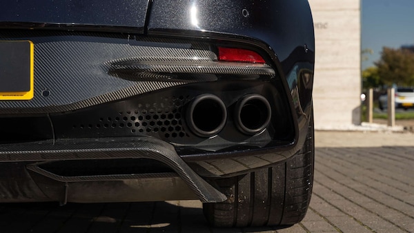 Used Aston Martin DBS 2023 for sale - 76230322: Photo 28