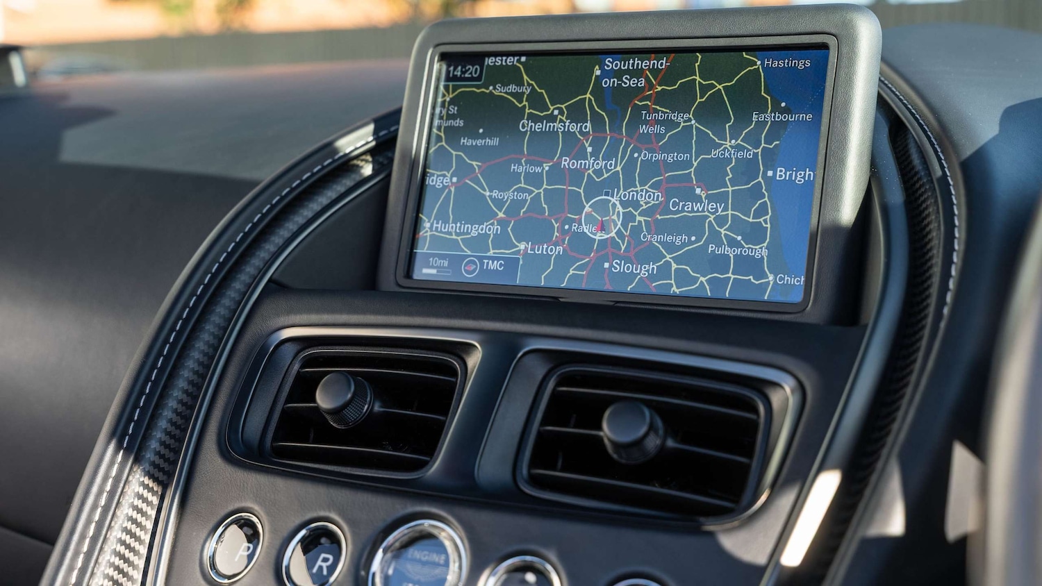 Used Aston Martin DBS 2023 for sale - 76230322: Photo 34