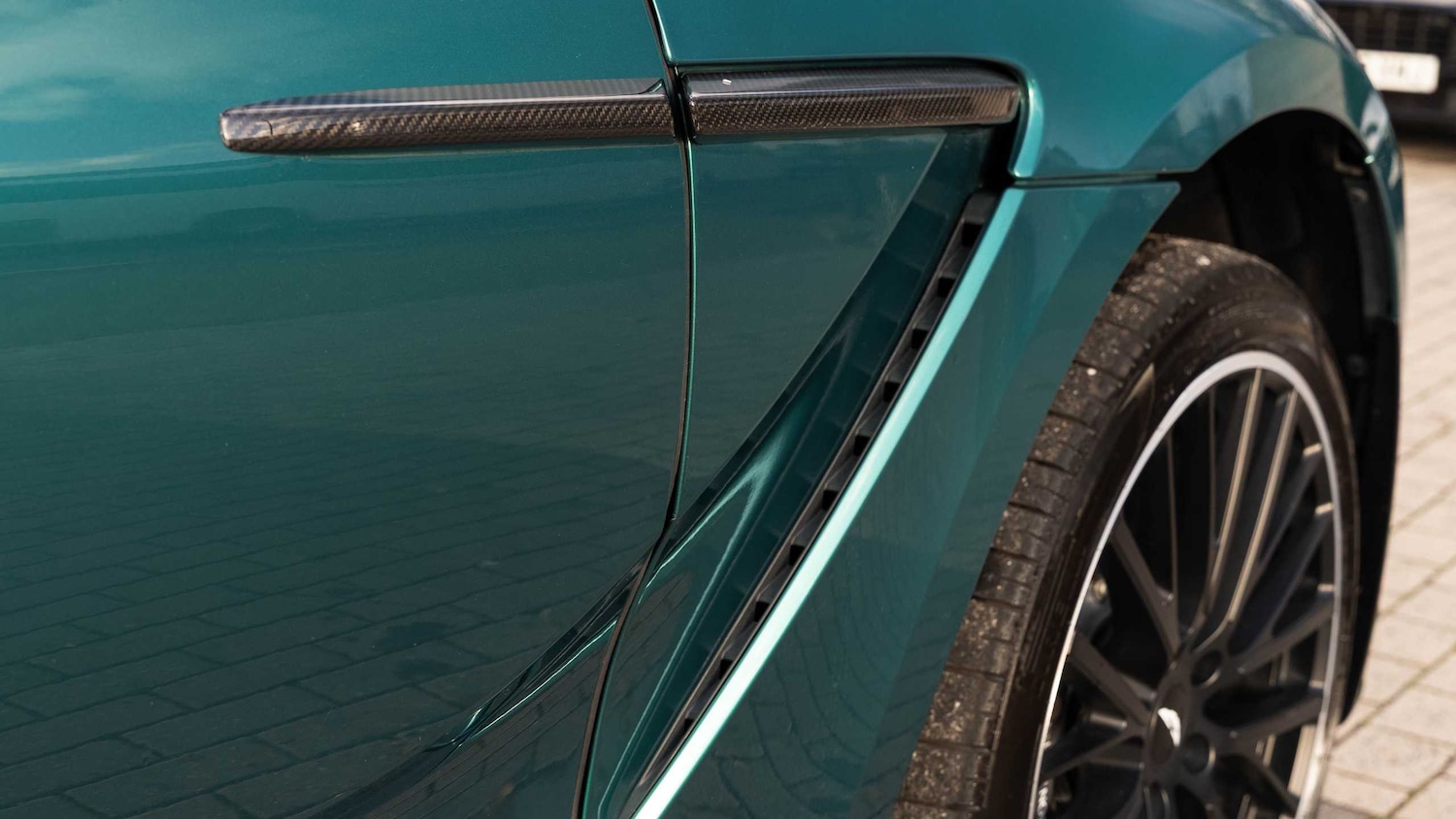 Used Aston Martin DBX 2022 for sale - 76842988: Photo 18