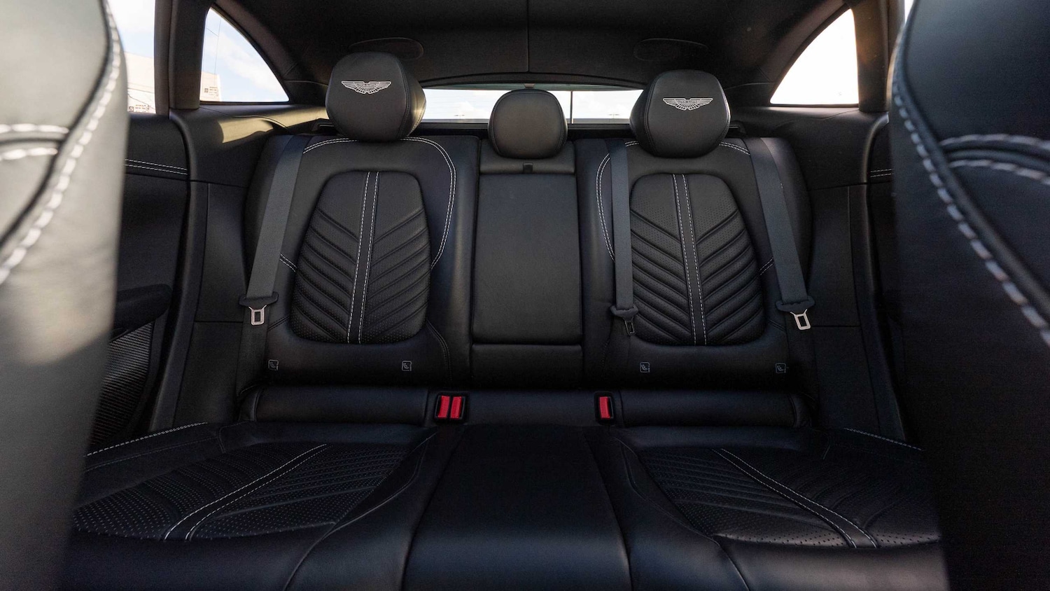 Used Aston Martin DBX 2022 for sale - 76842988: Photo 24