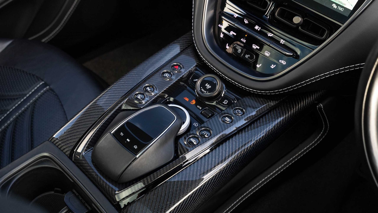 Used Aston Martin DBX 2022 for sale - 76842988: Photo 30