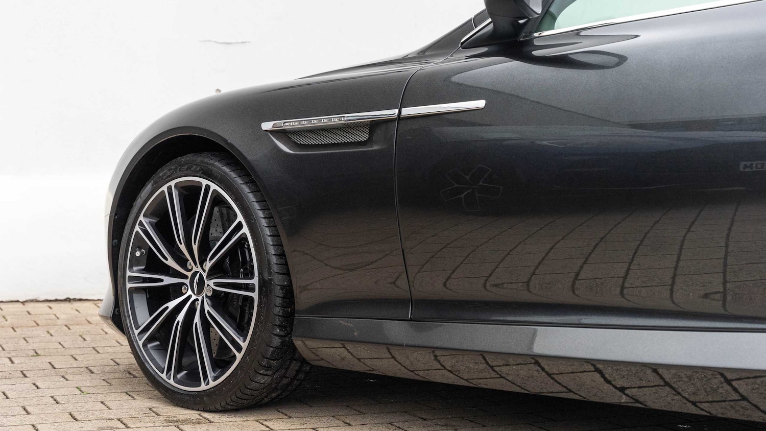 Used Aston Martin DB9 2014 for sale - 77348165: Photo 20