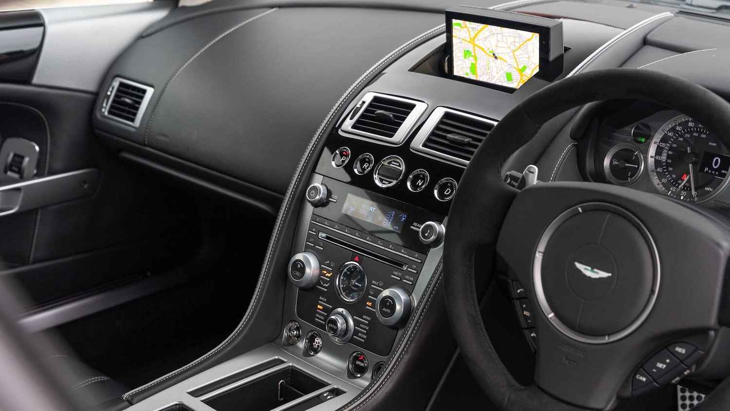 Used Aston Martin DB9 2014 for sale - 77348165: Photo 27