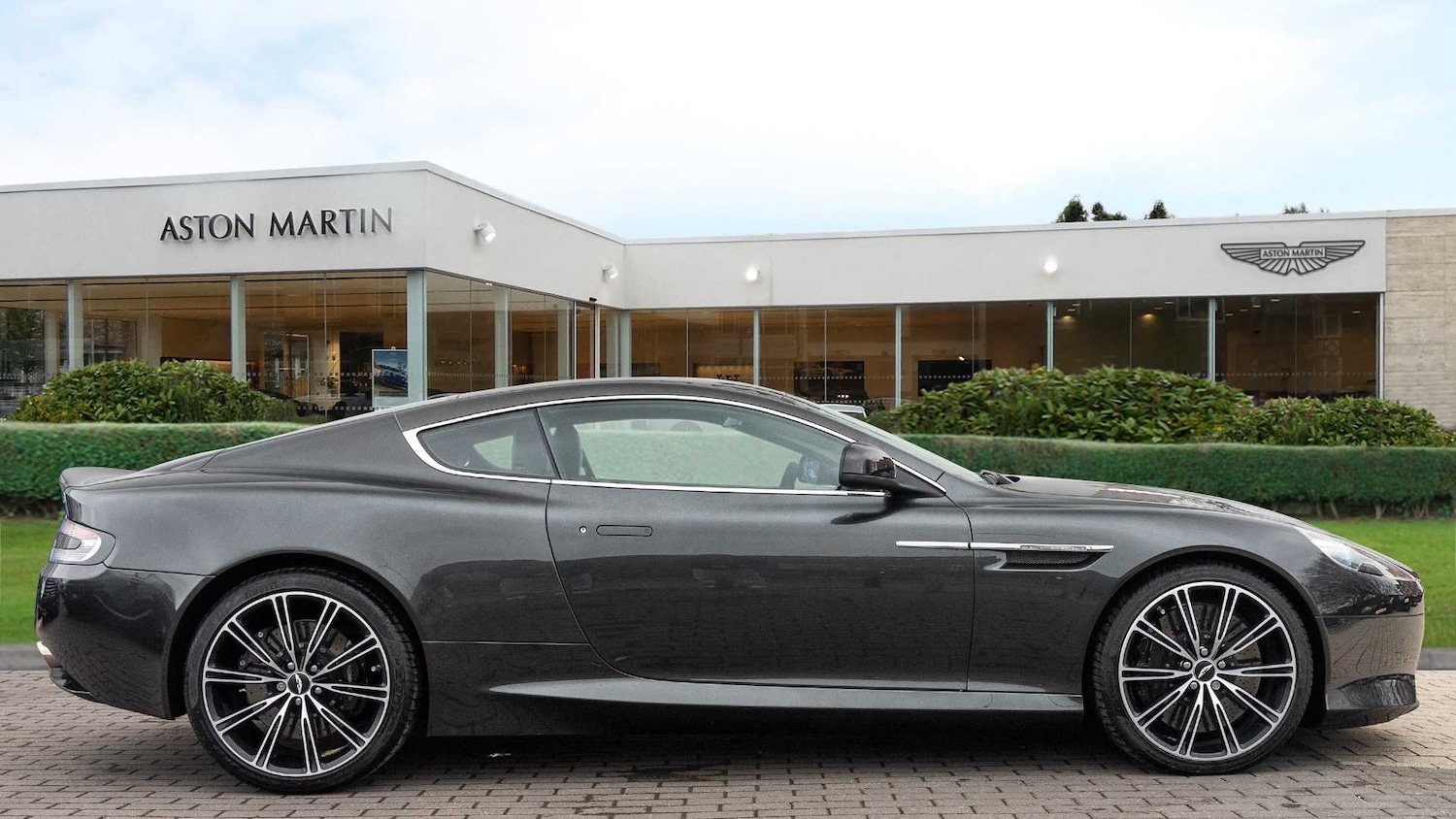 Used Aston Martin DB9 2014 for sale - 77348165: Photo 3