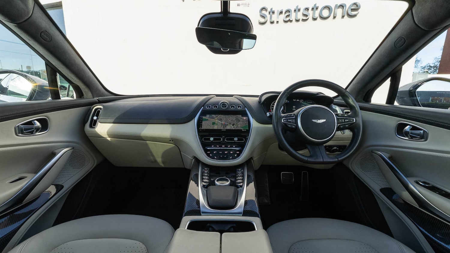 Used Aston Martin DBX 2022 for sale - 76842965: Photo 11