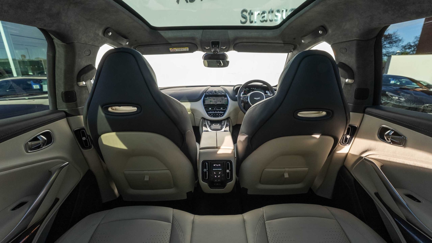 Used Aston Martin DBX 2022 for sale - 76842965: Photo 27