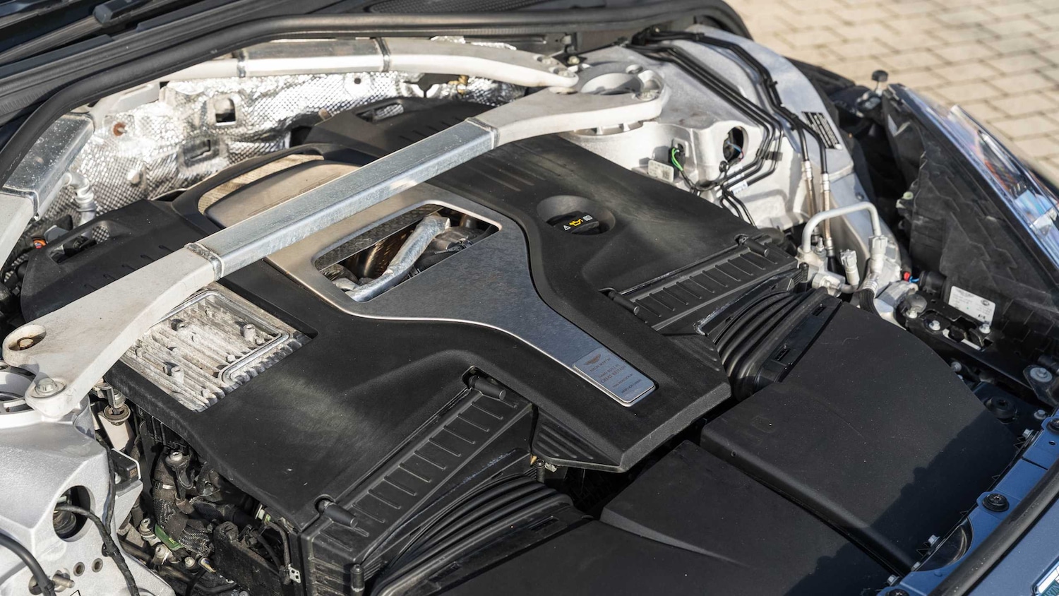 Used Aston Martin DBX 2022 for sale - 76842965: Photo 33