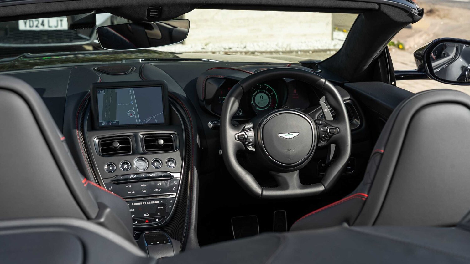 Used Aston Martin DBS 2022 for sale - 78089562: Photo 10