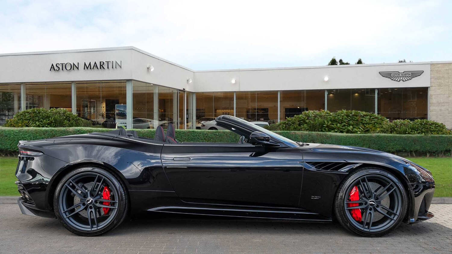 Used Aston Martin DBS 2022 for sale - 78089562: Photo 13