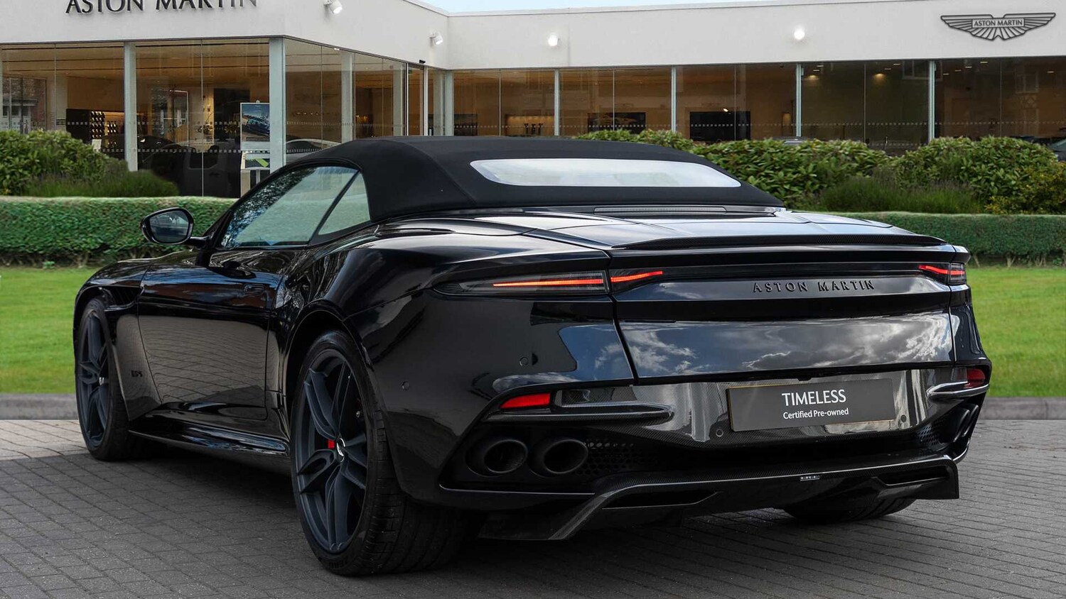 Used Aston Martin DBS 2022 for sale - 78089562: Photo 14