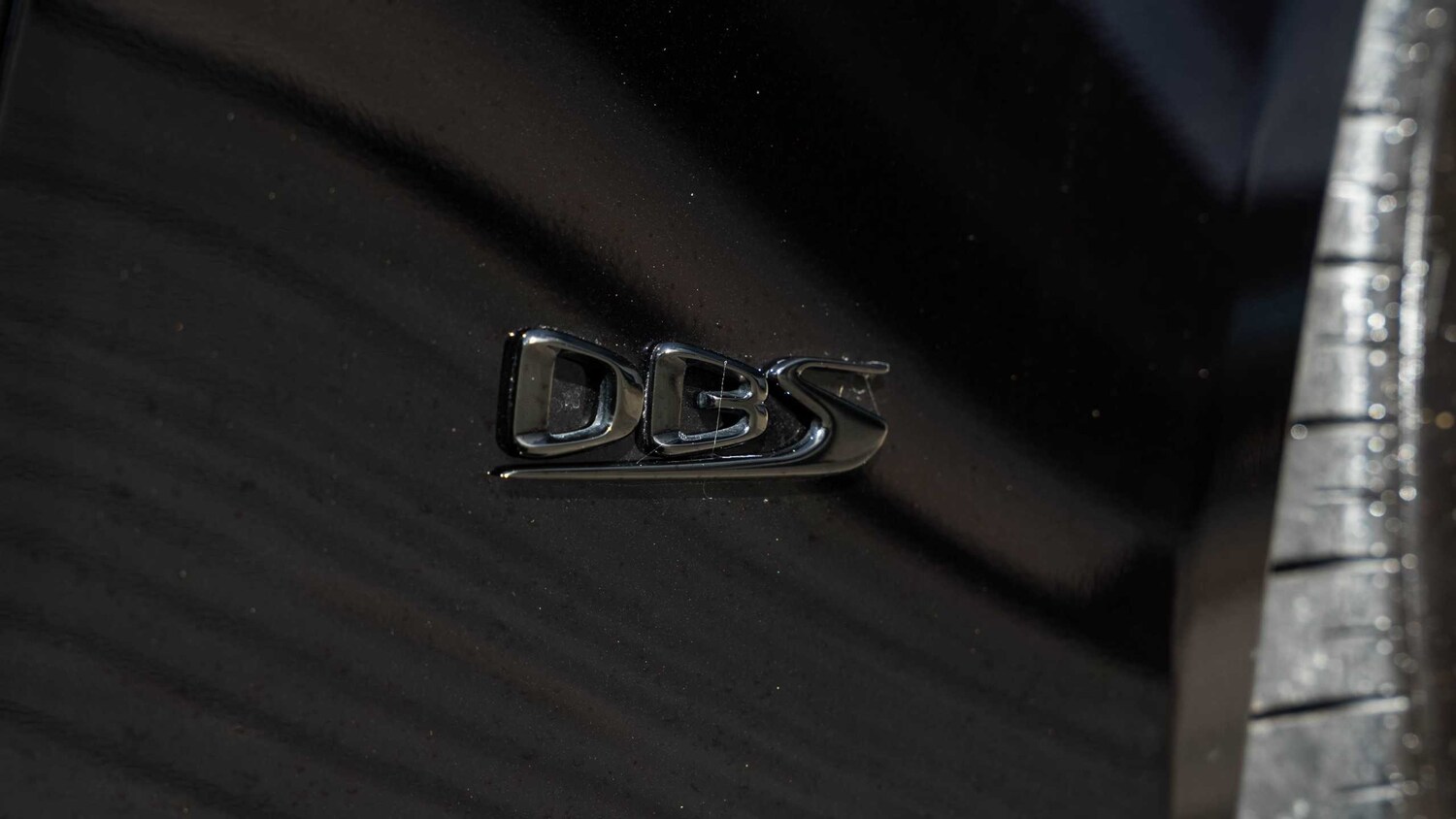 Used Aston Martin DBS 2022 for sale - 78089562: Photo 25