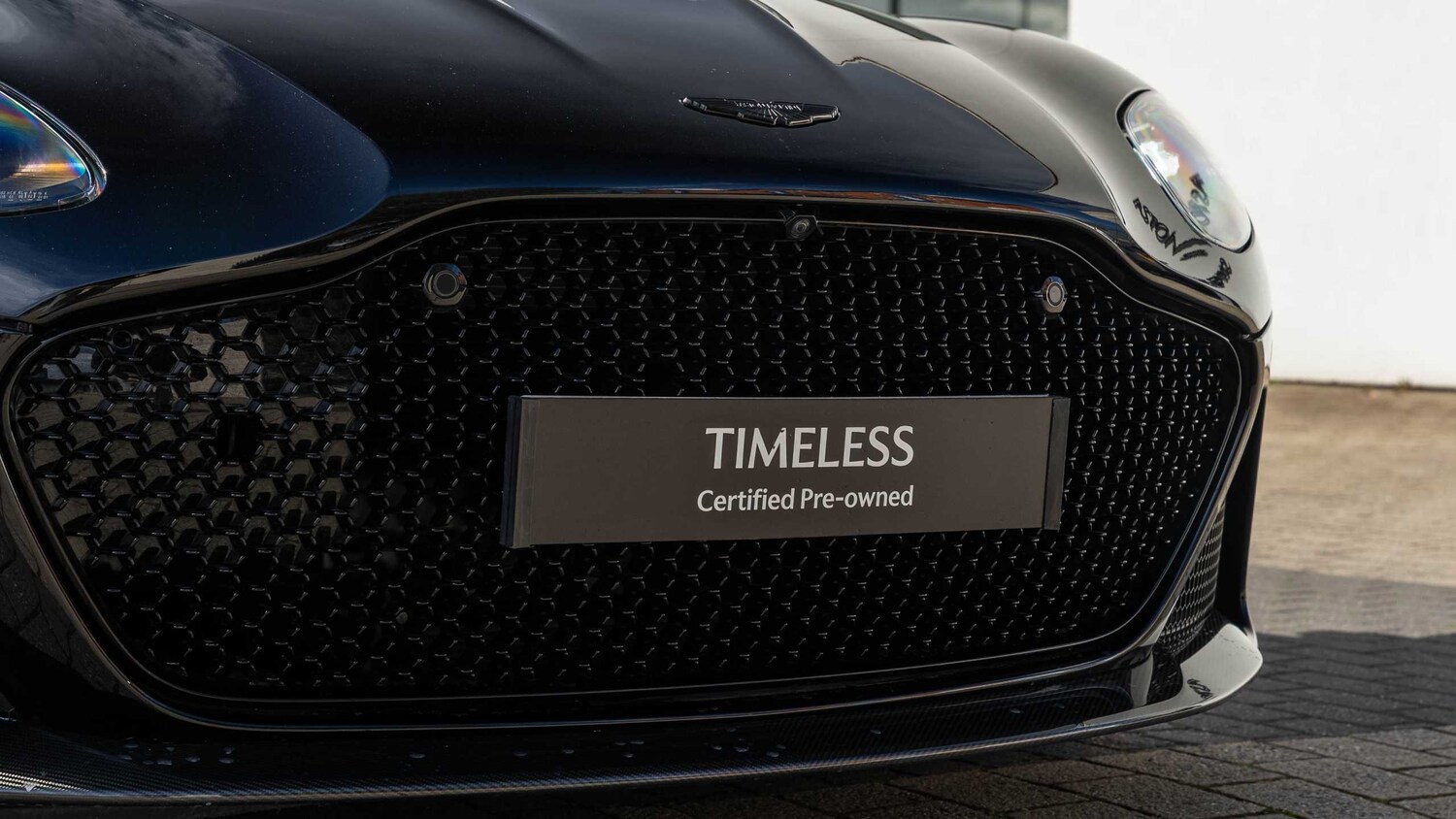 Used Aston Martin DBS 2022 for sale - 78089562: Photo 28