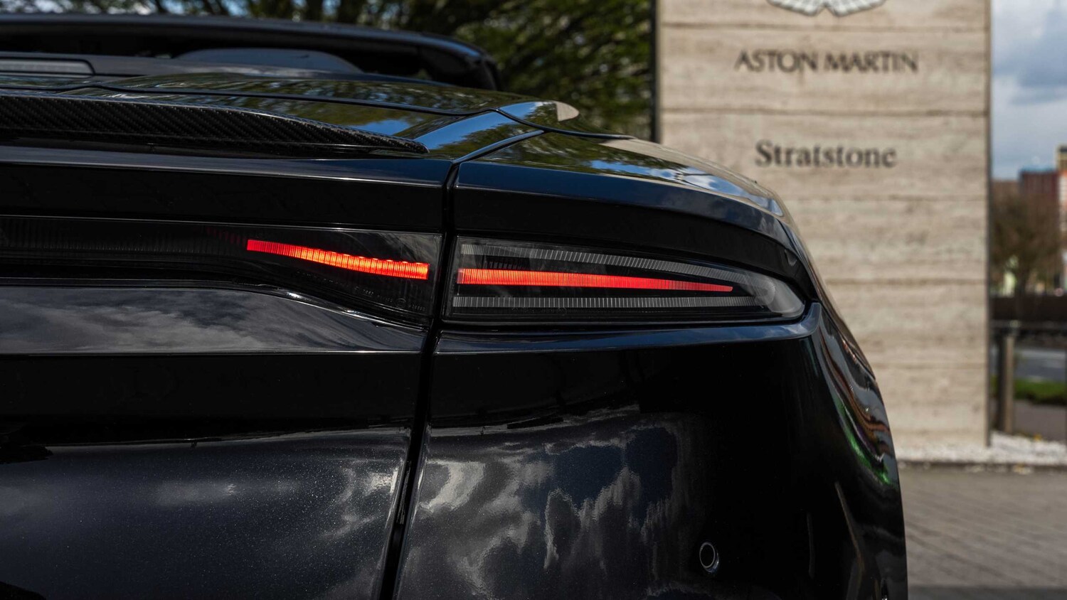 Used Aston Martin DBS 2022 for sale - 78089562: Photo 29