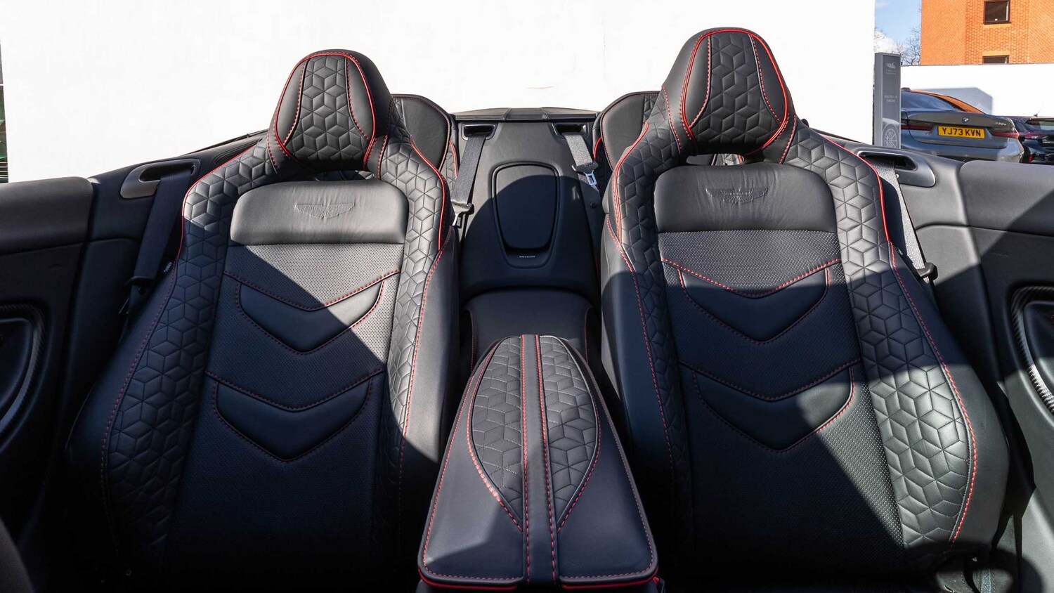 Used Aston Martin DBS 2022 for sale - 78089562: Photo 34