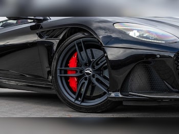 Used Aston Martin DBS 2022 for sale - 78089562: Photo