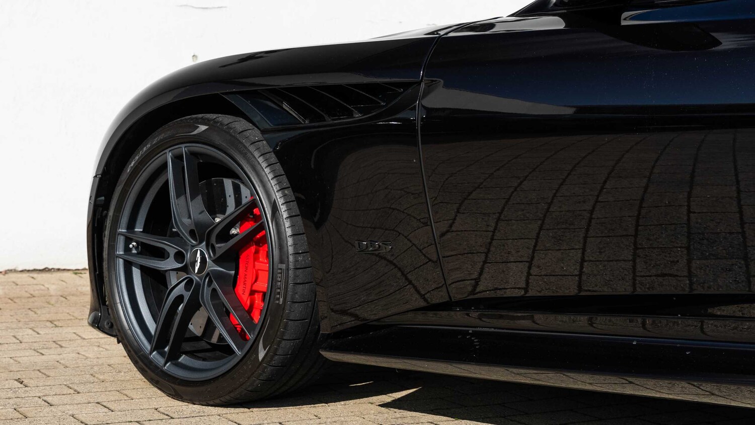 Used Aston Martin DBS 2022 for sale - 78089562: Photo 9