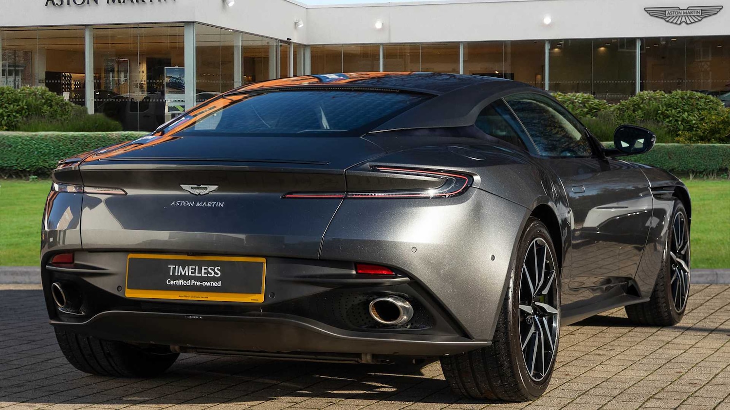Used Aston Martin DB11 2019 for sale - 76842825: Photo 16