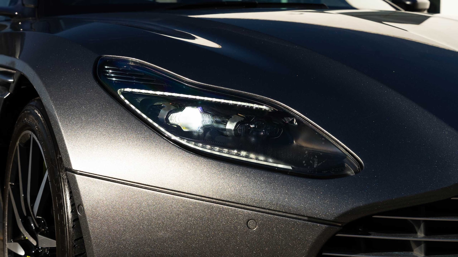 Used Aston Martin DB11 2019 for sale - 76842825: Photo 18