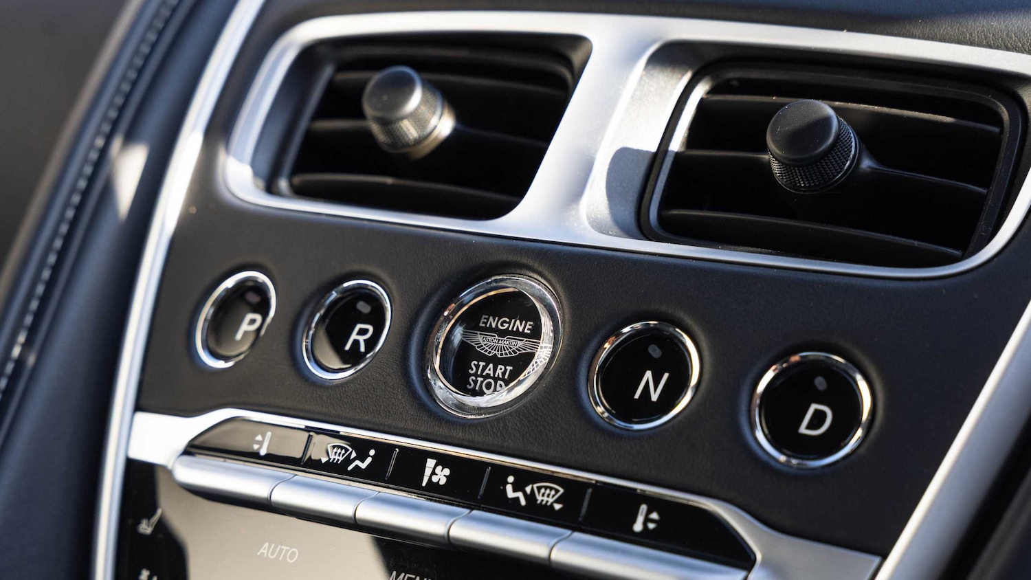 Used Aston Martin DB11 2019 for sale - 76842825: Photo 23